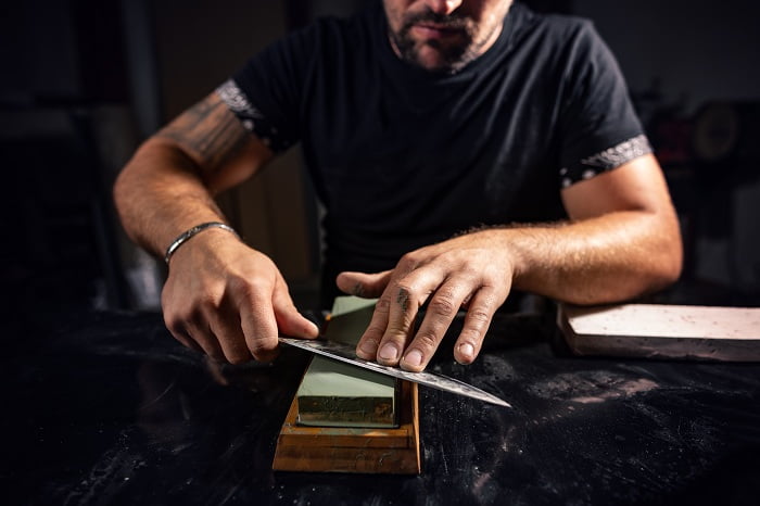 Sharpening chef knife